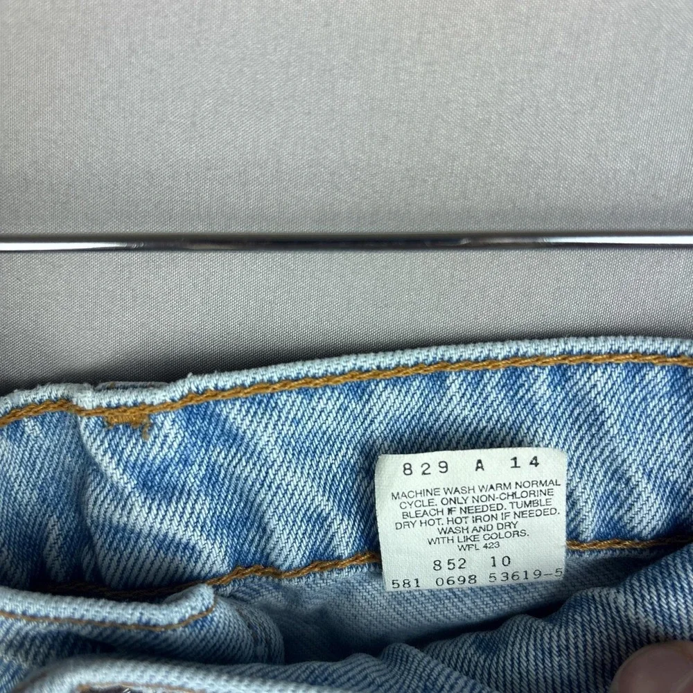 Levis frayed cut